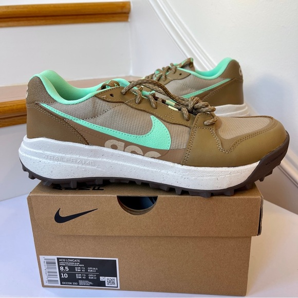 NWT Nike ACG Lowcate Athletic Trail Shoes Unisex Green / Brown - Picture 1 of 13